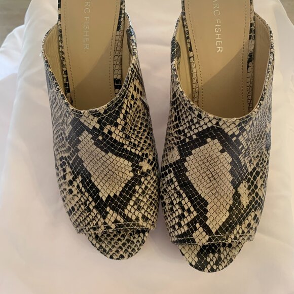 Ladies Marc Fisher  Hollen2 Snakeskin Wedges Size 10 - Picture 3 of 8
